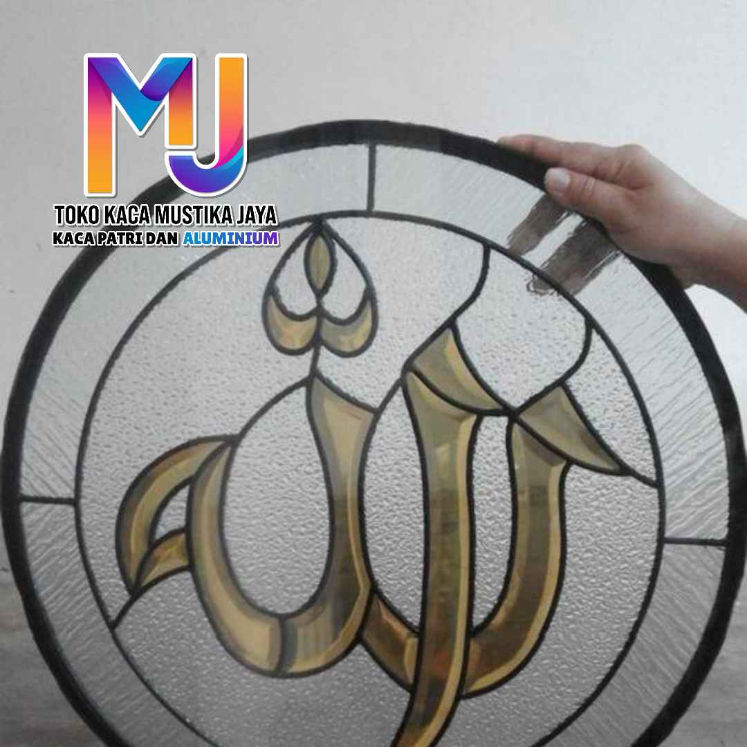 Kaca Patri Terdekat untuk Masjid dan Gereja