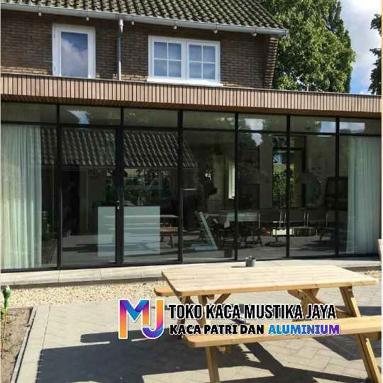 Model Rumah Kusen Aluminium Kayu Anti Rayap