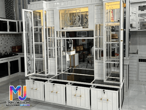 Bufet Baju Aluminium Kaca di Bekasi Pintu Geser terbaru Bufet Baju Aluminium Kaca di Bekasi Pintu Geser terbaru